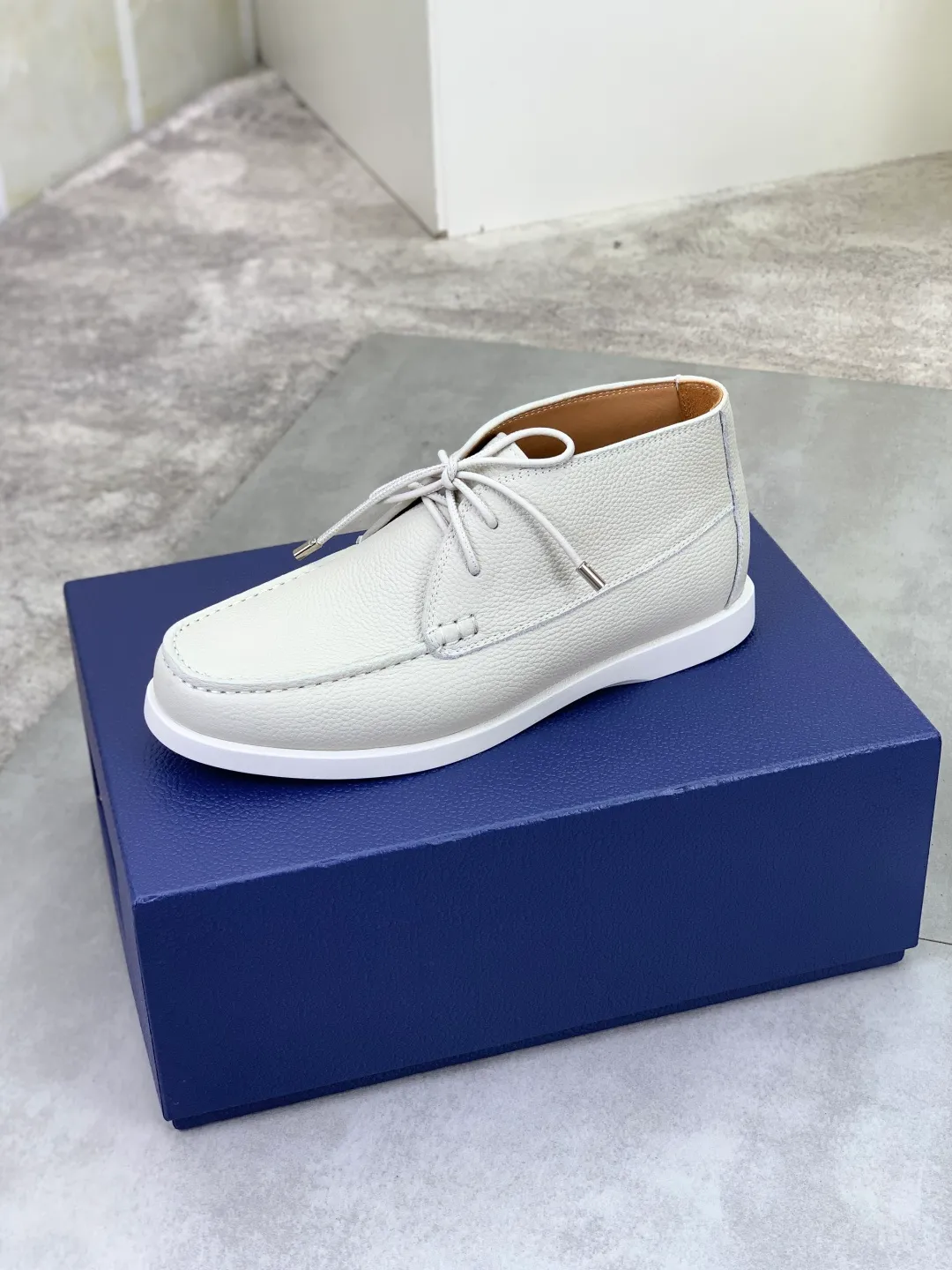Men's Men's Shoes 💰P580 New Niuli💰High Version 💎💎💎Dior Original! Top Italian purchasing agent! Men's high-top business casual leather shoes, original imported calfskin upper, oiled edges, ultimate texture, gentleman style, imported cowhide lining inside, top-quality original Italian rubber outsole, first-class workmanship, top quality! Size: 39-44 (45 customized)